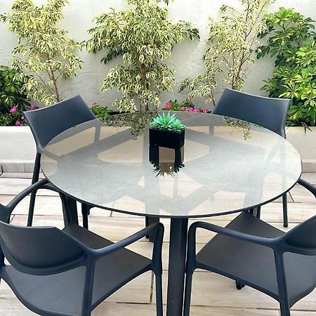 New! Renovated, Centrally Located, Private Entrance, Terrace Apartment Валенсия Екстериор снимка
