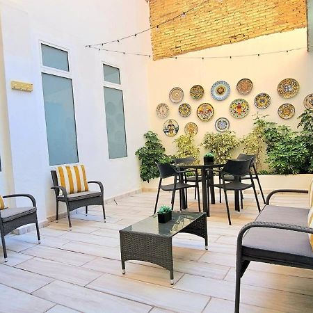 New! Renovated, Centrally Located, Private Entrance, Terrace Apartment Валенсия Екстериор снимка