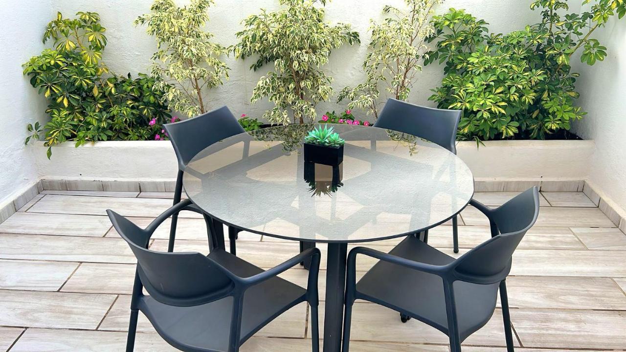 New! Renovated, Centrally Located, Private Entrance, Terrace Apartment Валенсия Екстериор снимка