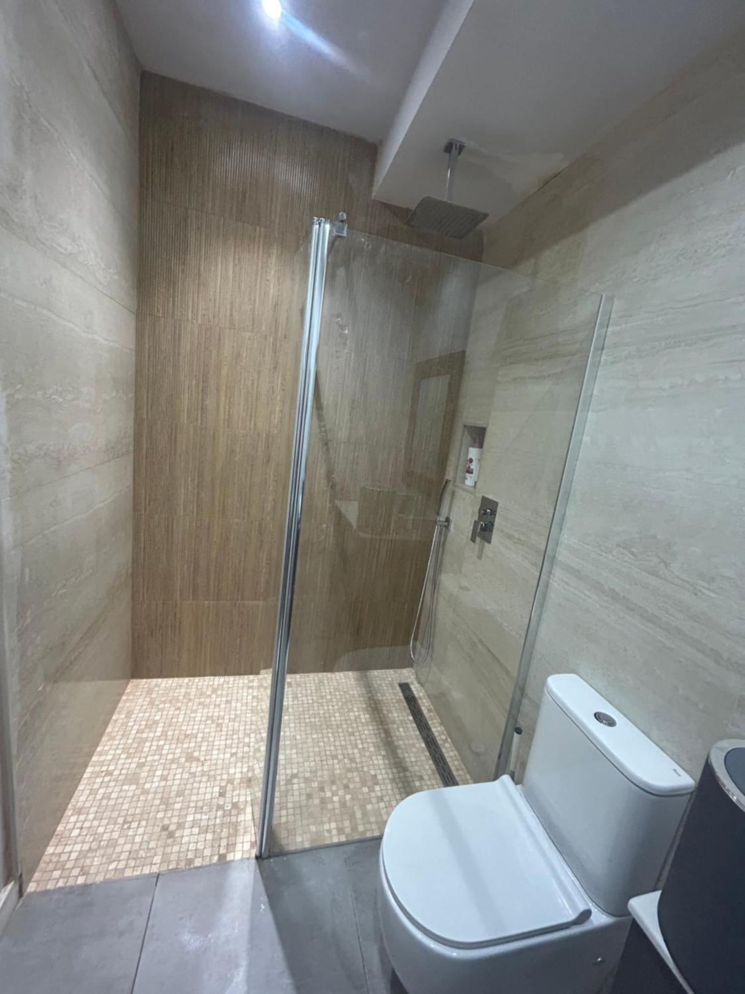 New! Renovated, Centrally Located, Private Entrance, Terrace Apartment Валенсия Екстериор снимка
