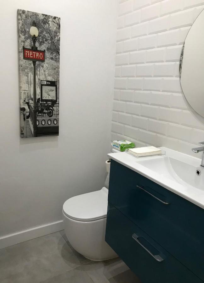 New! Renovated, Centrally Located, Private Entrance, Terrace Apartment Валенсия Екстериор снимка